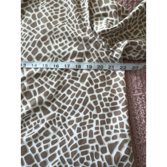 Chico's No Iron Tan White Animal Polka Squares Collared Top Size 2 L Button Up - Picture 5 of 9